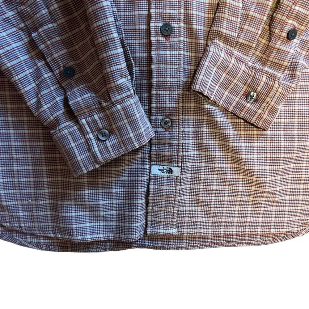 The North Face Plaid Button Down Shirt with Slightly Textured Fabric. Sz M.